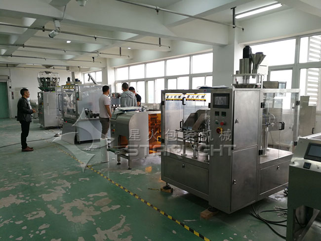 小瓶粉劑灌裝機車間實拍展示